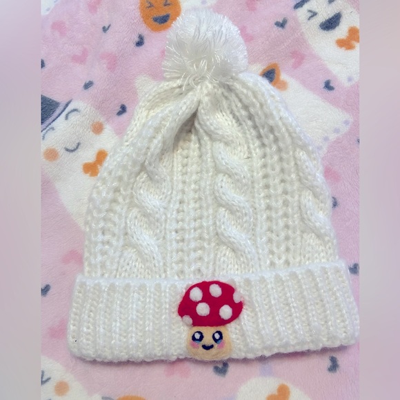 Mushroom Kawaii Winter Hat - Picture 1 of 4